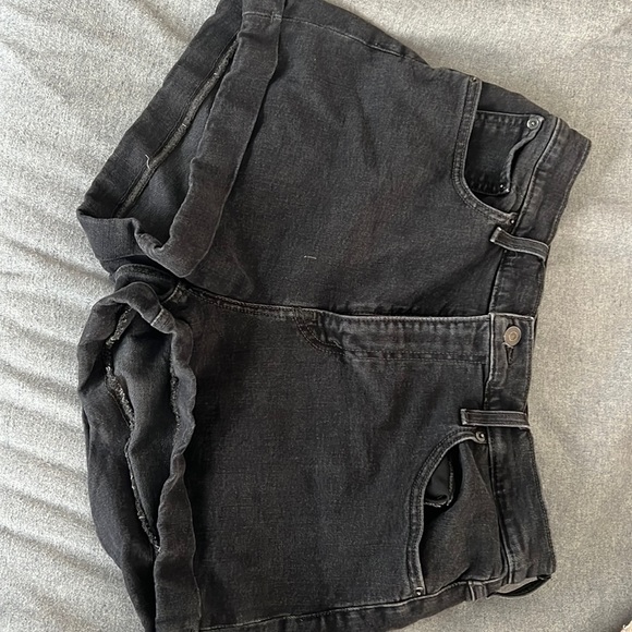 Black , rarely worn, size 31- fits true to size - Picture 1 of 5